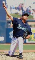 Mariners Sasaki pitches against Athletics